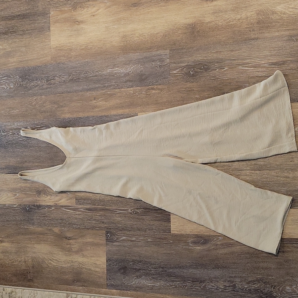 Creme Playsuit/Romper/Jumpsuit